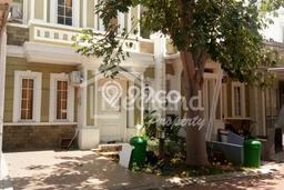 Rumah di Perum Paramount Village , Semarang Lz Tt 4294 Rumah di Perum Paramount Village , Semarang Lz Tt 4294