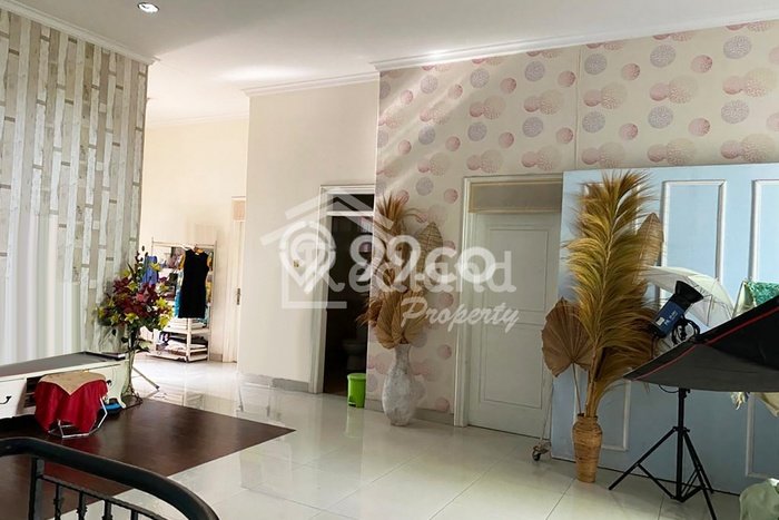 Siap Huni Rumah Mewah 5 Kamar di Gajah Mungkur Dekat ke Mana Pun Siap Huni Rumah Mewah 5 Kamar di Gajah Mungkur Dekat ke Mana Pun