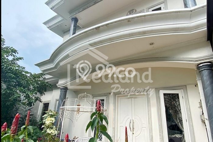 Siap Huni Rumah Mewah 5 Kamar di Gajah Mungkur Dekat ke Mana Pun Siap Huni Rumah Mewah 5 Kamar di Gajah Mungkur Dekat ke Mana Pun