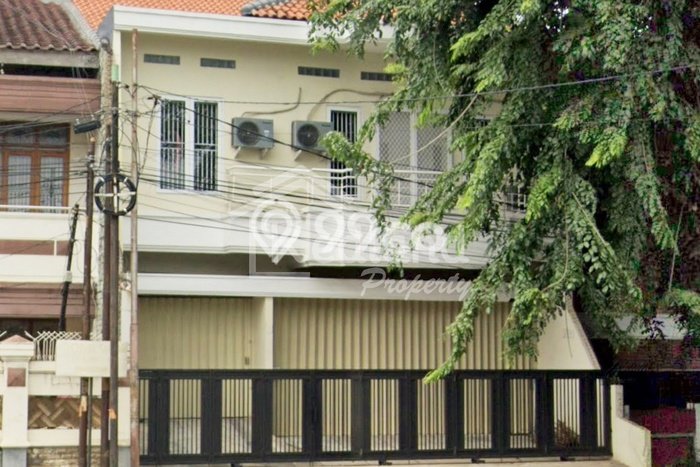 Ruko di Daerah Mayjen Sutoyo , Semarang Ks Lz 4530 Ruko di Daerah Mayjen Sutoyo , Semarang Ks Lz 4530