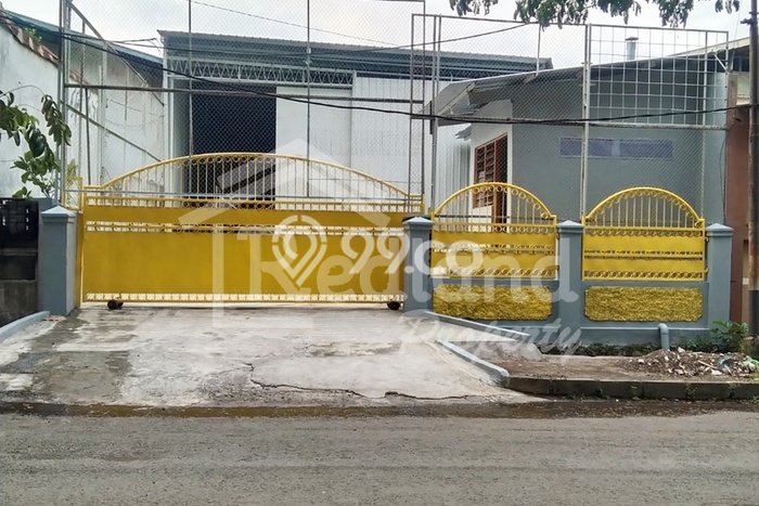 Unit Gudang Paling Strategis di Ngaliyan Semarang dengan LB 600m2 Unit Gudang Paling Strategis di Ngaliyan Semarang dengan LB 600m2