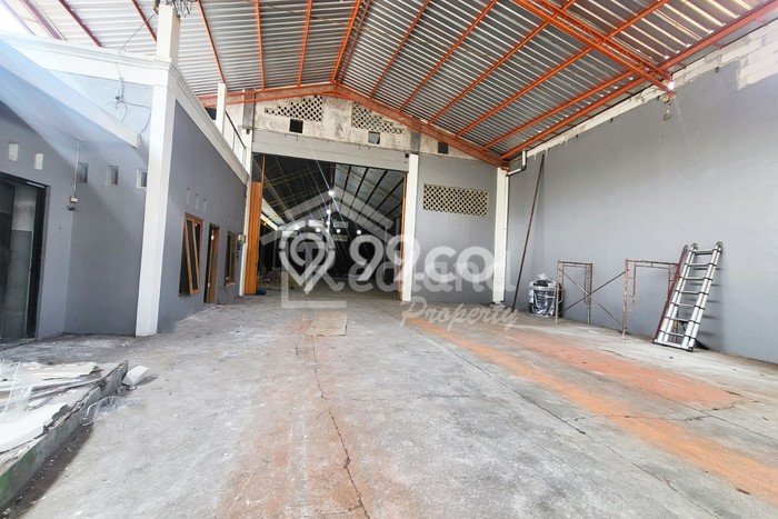 Unit Gudang Disewakan di Kartosuro di Area Ramai & Strategis Unit Gudang Disewakan di Kartosuro di Area Ramai & Strategis