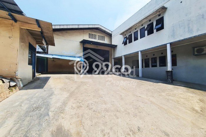 Gudang bagus disewakan di Ngaliyan Semarang dengan LB 2000m2 harga sewa terbaik Gudang bagus disewakan di Ngaliyan Semarang dengan LB 2000m2 harga sewa terbaik