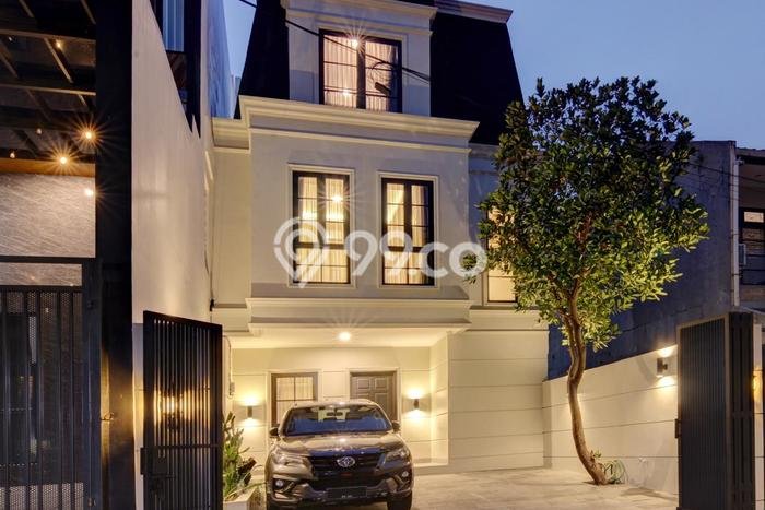 Rumah Mewah Siap Huni LT 160m2 di Cempaka Putih, Jakarta Pusat Rumah Mewah Siap Huni LT 160m2 di Cempaka Putih, Jakarta Pusat
