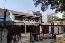 Siap Huni Rumah Mewah 13 Kamar di Kebayoran Baru Dekat ke Mana Pun Siap Huni Rumah Mewah 13 Kamar di Kebayoran Baru Dekat ke Mana Pun