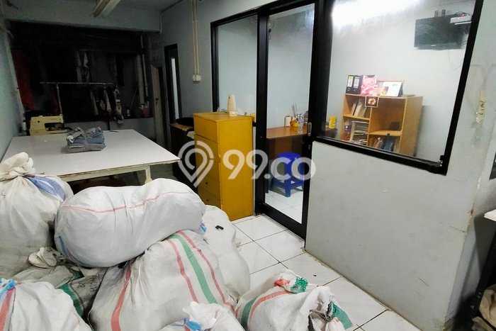 Komersial Dijual di Prime Area Jakarta Barat Luas 108m2 Komersial Dijual di Prime Area Jakarta Barat Luas 108m2
