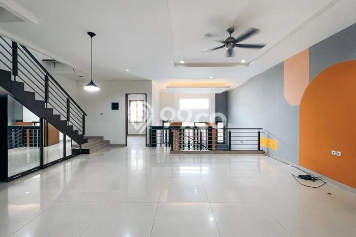 Disewakan! Rumah 3 Kamar Tidur &
3 Kamar Mandi di Permata Buana, Jakarta Barat Disewakan! Rumah 3 Kamar Tidur &
3 Kamar Mandi di Permata Buana, Jakarta Barat