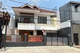 Rumah Bagus Siap Pakai Di Kebayoran Baru Luas 312m2 Aman Rumah Bagus Siap Pakai Di Kebayoran Baru Luas 312m2 Aman