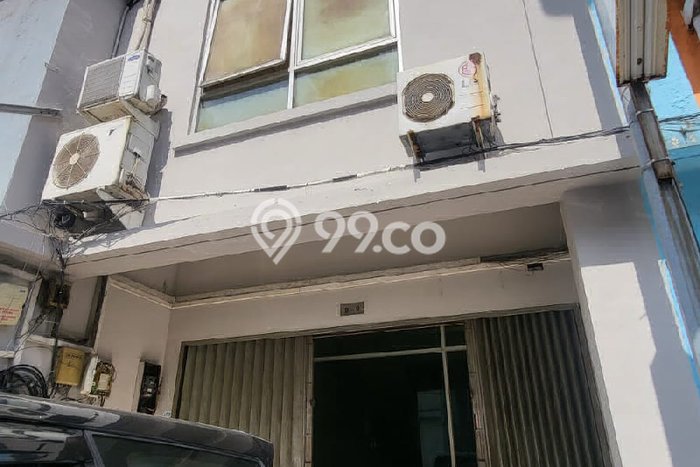 LOKASI STRATEGIS! Ruko di Matraman, Luas 198m², Akses Utama LOKASI STRATEGIS! Ruko di Matraman, Luas 198m², Akses Utama