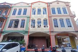 Ruko Dijual di Prime Area Batam Luas 250m2 Ruko Dijual di Prime Area Batam Luas 250m2