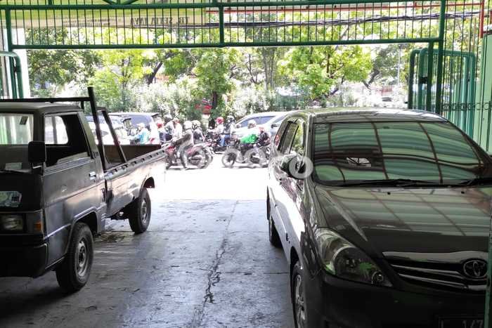 Unit Ruko Dijual di Sukolilo Surabaya 160m2 Unit Ruko Dijual di Sukolilo Surabaya 160m2