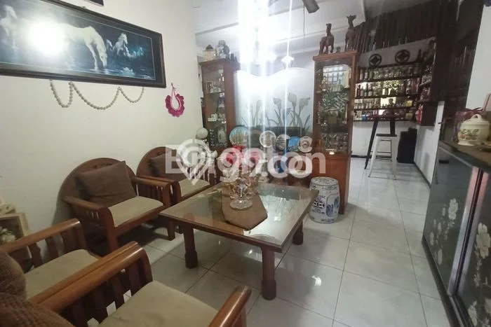 Rumah Minimalis 5 KT LT 240m2 di Kutisari Rumah Minimalis 5 KT LT 240m2 di Kutisari