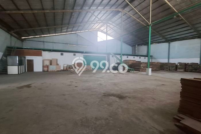 Disewakan Gudang Strategis Kawasan Holis Cigondewah, Luas 1500m², Area Bisnis Disewakan Gudang Strategis Kawasan Holis Cigondewah, Luas 1500m², Area Bisnis