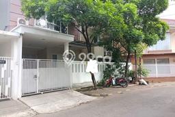 Ready to Use! Luxury House LT 255m2 Desain Modern di Bintaro Ready to Use! Luxury House LT 255m2 Desain Modern di Bintaro