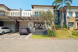 Disewakan! Rumah 5 Kamar Tidur &
4 Kamar Mandi di Kota Baru Parahyangan, Bandung Disewakan! Rumah 5 Kamar Tidur &
4 Kamar Mandi di Kota Baru Parahyangan, Bandung