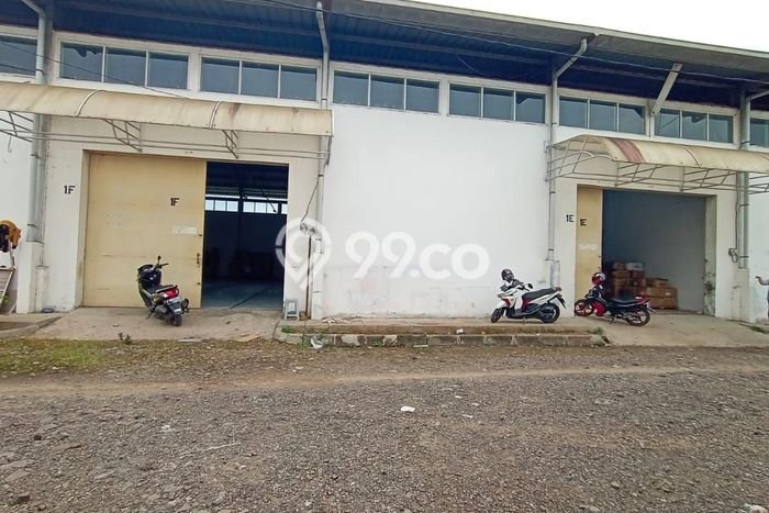 Unit Gudang disewakan di Katapang Bandung dengan LT 2000m2 / LB 2000m2 Unit Gudang disewakan di Katapang Bandung dengan LT 2000m2 / LB 2000m2