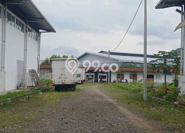 Unit Gudang disewakan di Katapang Bandung dengan LT 2000m2 / LB 2000m2 Unit Gudang disewakan di Katapang Bandung dengan LT 2000m2 / LB 2000m2