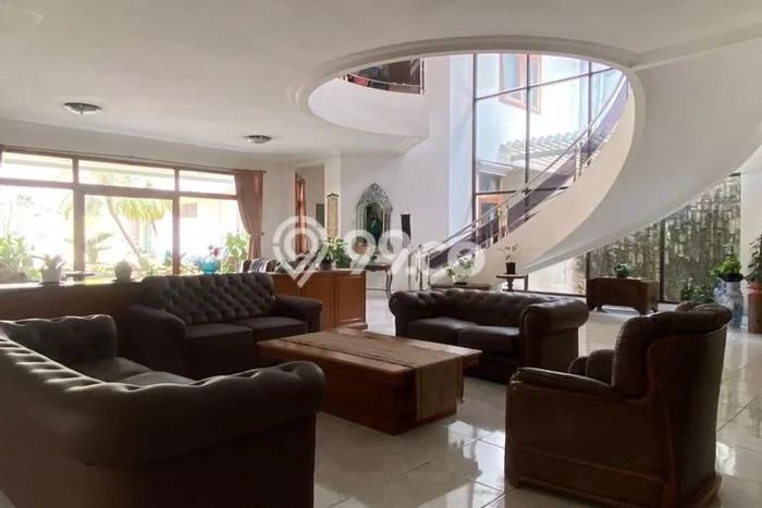Dijual Rumah Luas Elegan Dengan View Cantik di Setiabudi, Bandung Dijual Rumah Luas Elegan Dengan View Cantik di Setiabudi, Bandung