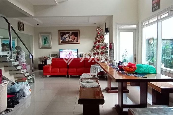 Ready to Use! Luxury House LT 230m2 Desain Modern di Pasteur Ready to Use! Luxury House LT 230m2 Desain Modern di Pasteur