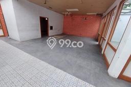 Ruang-usaha di Jl. Kemang Raya, Jakarta Selatan Bagus Ruang-usaha di Jl. Kemang Raya, Jakarta Selatan Bagus