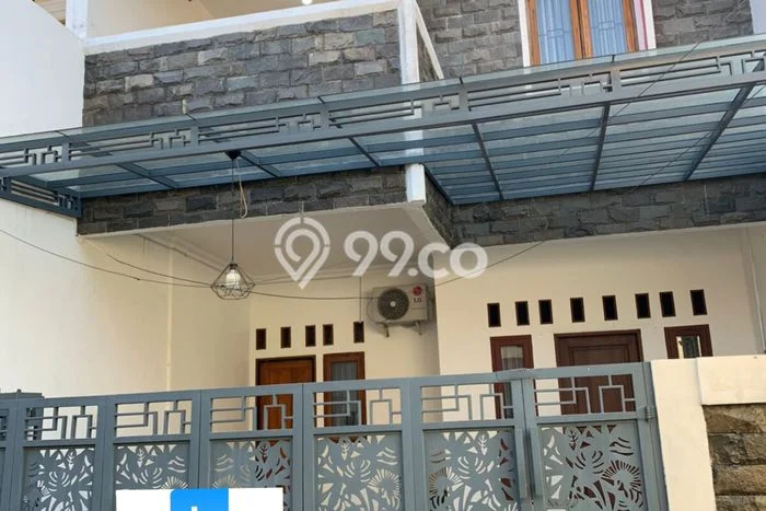 Rumah Mewah LB 250m2 Siap Huni Desain Elegan di Pondok Kelapa, Jakarta Timur Rumah Mewah LB 250m2 Siap Huni Desain Elegan di Pondok Kelapa, Jakarta Timur