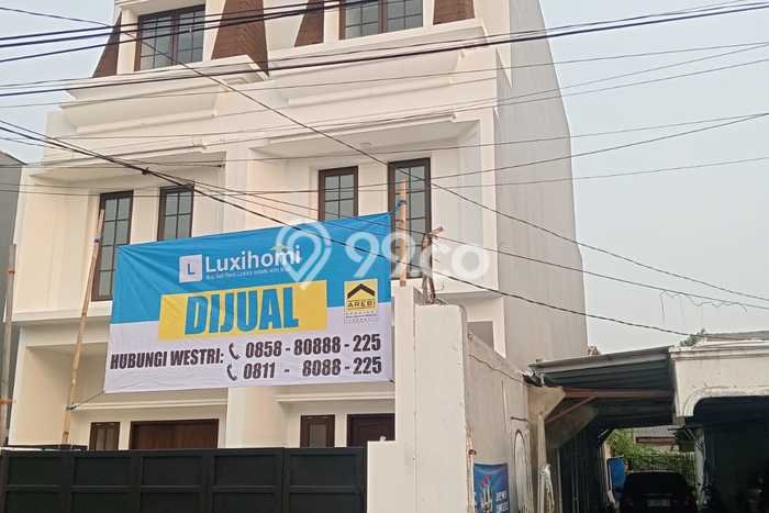 Ruko Dijual di Prime Area Jakarta Selatan Luas 400m2 Ruko Dijual di Prime Area Jakarta Selatan Luas 400m2