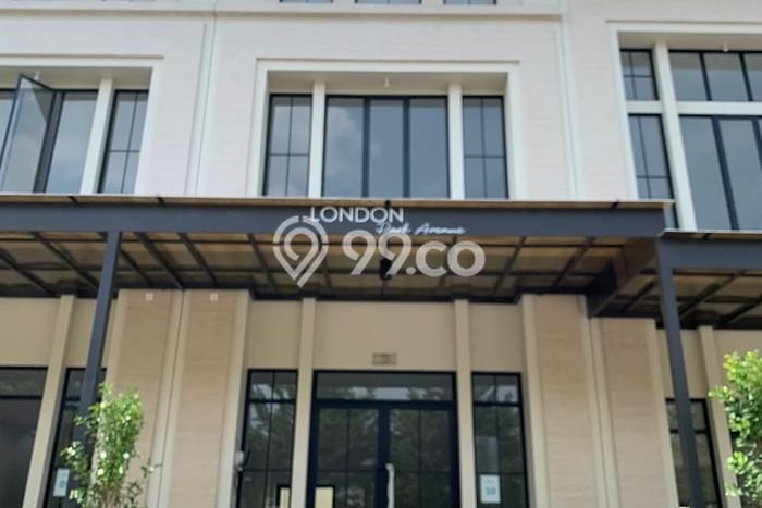 Ruko Usaha Dijual di Wiyung Surabaya LT 60m2 & LB 95m2 Ruko Usaha Dijual di Wiyung Surabaya LT 60m2 & LB 95m2