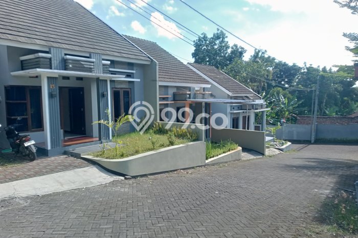 Jual Rumah Bagus Siap Huni LB 100m2 di Gamping, Sleman Jual Rumah Bagus Siap Huni LB 100m2 di Gamping, Sleman