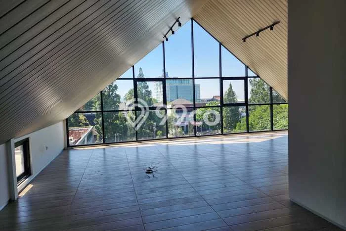 FOR RENT! Komersial di Sayap Dago Cocok untuk Bisnis 229m2 FOR RENT! Komersial di Sayap Dago Cocok untuk Bisnis 229m2