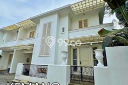 Ready to Use! Luxury House LT 247m2 Desain Modern di Kemang Ready to Use! Luxury House LT 247m2 Desain Modern di Kemang
