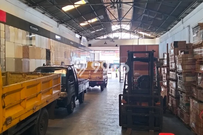 Gudang Kawasan Komersial di Cempaka Putih, Luas 240m2m², For Rent, Siap Pakai Gudang Kawasan Komersial di Cempaka Putih, Luas 240m2m², For Rent, Siap Pakai