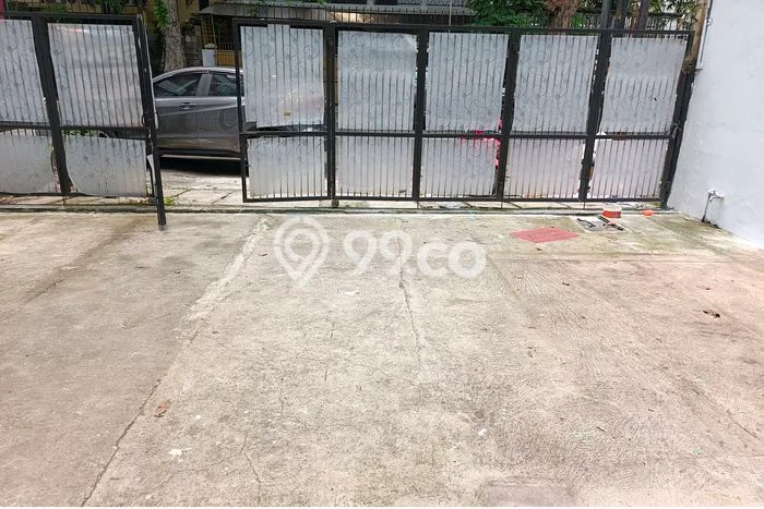 Disewakan Ruko di Kawasan Ramai Rawamangun Luas 240m2 Disewakan Ruko di Kawasan Ramai Rawamangun Luas 240m2