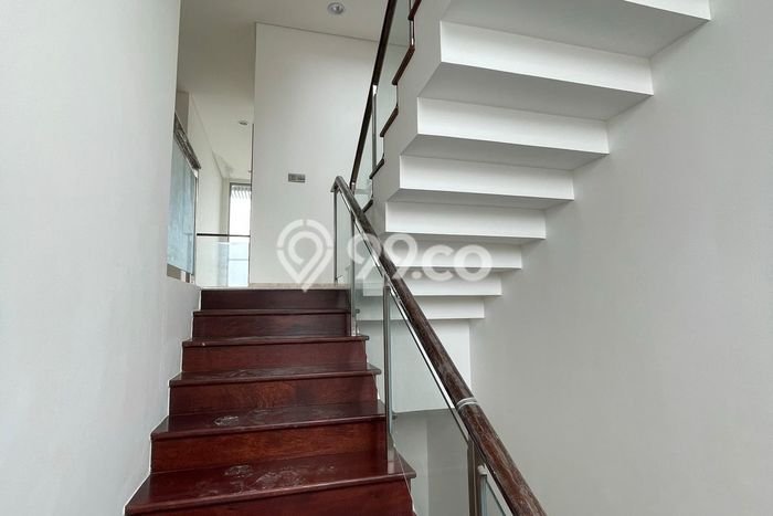 Disewakan Rumah Strategis Harga Murah di Jakarta Utara Disewakan Rumah Strategis Harga Murah di Jakarta Utara