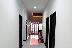 Rumah Modern Cantik 5 Kamar Bisa Langsung Pindah di Rungkut Rumah Modern Cantik 5 Kamar Bisa Langsung Pindah di Rungkut