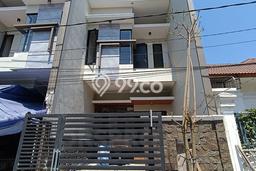 FEATURED! Rumah Asri area Mulyorejo, LT 80m2m² Bangunan 160m2m² FEATURED! Rumah Asri area Mulyorejo, LT 80m2m² Bangunan 160m2m²