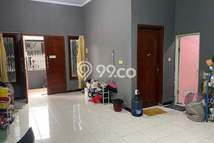Rumah Modern Minimalis 10 Kamar Bisa Langsung Pindah di Wiyung Rumah Modern Minimalis 10 Kamar Bisa Langsung Pindah di Wiyung