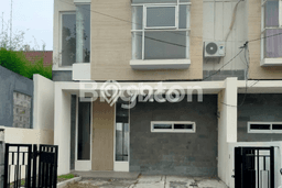 SEGERA MILIKI! Rumah area Rungkut, Surabaya, Luas 150m2m² LB 160m2m² SEGERA MILIKI! Rumah area Rungkut, Surabaya, Luas 150m2m² LB 160m2m²