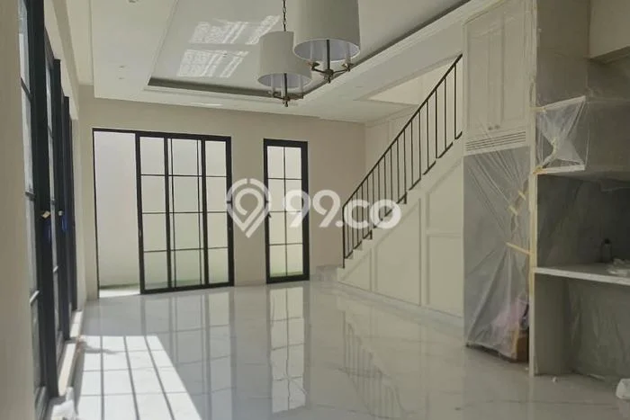 Dijual Rumah Mewah Elegan Dengan View Cantik di Citraland, Surabaya Dijual Rumah Mewah Elegan Dengan View Cantik di Citraland, Surabaya