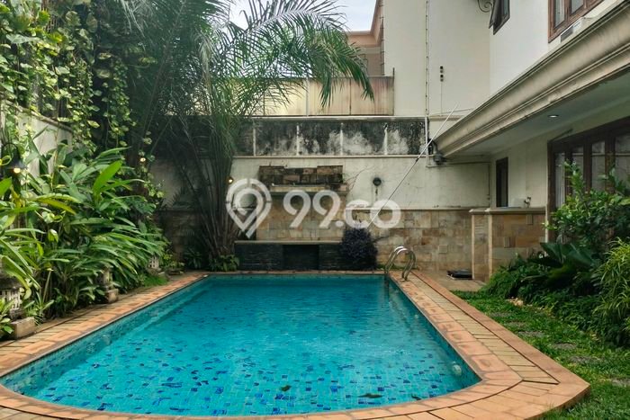 Sewa Rumah Murah di Ampera Jakarta Selatan dengan 5 Kamar Tidur Sewa Rumah Murah di Ampera Jakarta Selatan dengan 5 Kamar Tidur