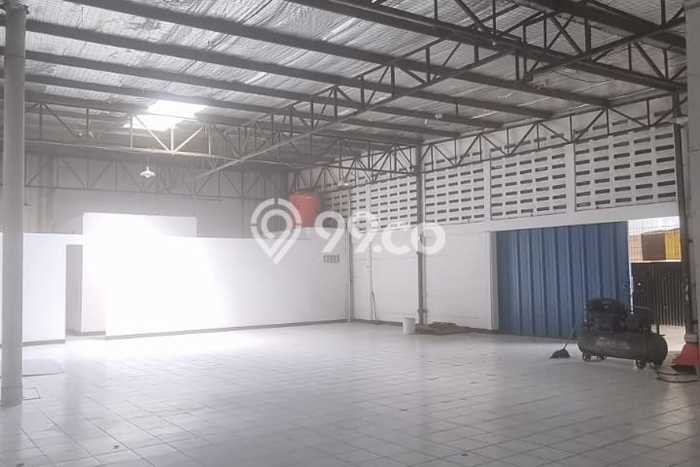 Disewakan Gudang di Kawasan Ramai Daan Mogot Luas 1000m2 Disewakan Gudang di Kawasan Ramai Daan Mogot Luas 1000m2