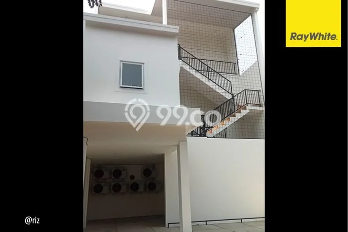 Dijual Segera Rumah Kost di Jababeka, Bekasi 21 Kamar Dijual Segera Rumah Kost di Jababeka, Bekasi 21 Kamar