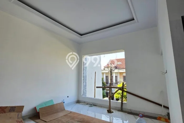 Rumah Elit Modern Tanpa Renovasi di Meruya Jakarta Barat Rumah Elit Modern Tanpa Renovasi di Meruya Jakarta Barat