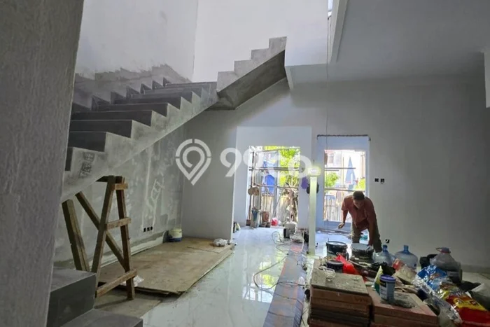 Rumah Elit Modern Tanpa Renovasi di Meruya Jakarta Barat Rumah Elit Modern Tanpa Renovasi di Meruya Jakarta Barat
