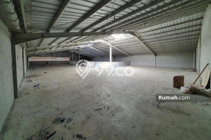 Disewakan Gudang komersial di Cipondoh luas bangunan 1400m2 Disewakan Gudang komersial di Cipondoh luas bangunan 1400m2