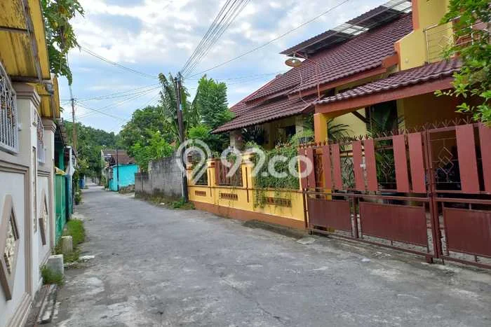 Rumah Strategis Minimalis Lb 220m2 di Depok, Sleman Rumah Strategis Minimalis Lb 220m2 di Depok, Sleman
