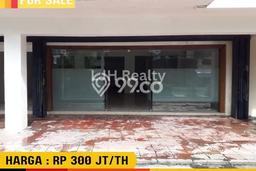 Ruko disewakan di Jetis Yogyakarta dengan luas bangunan 450m2 Ruko disewakan di Jetis Yogyakarta dengan luas bangunan 450m2