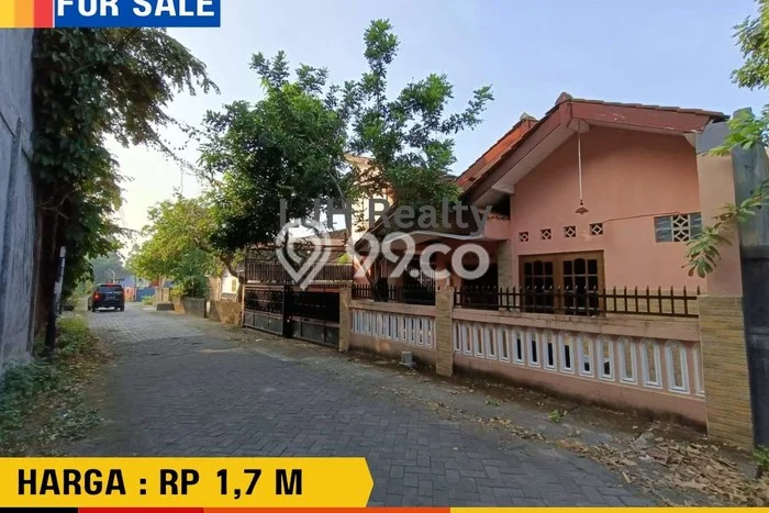 Rumah Kost untuk Dijual di Maguwoharjo Punya 15 Kamar Rumah Kost untuk Dijual di Maguwoharjo Punya 15 Kamar