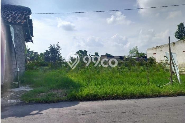 Tanah Dijual di Sleman Seluas 1764m2 Strategis Tanah Dijual di Sleman Seluas 1764m2 Strategis