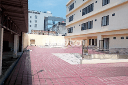 Unit Ruko disewakan di Kebayoran Lama Jakarta Selatan dengan LT 90m2 / LB 360m2 Unit Ruko disewakan di Kebayoran Lama Jakarta Selatan dengan LT 90m2 / LB 360m2