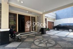 Unit Komersial disewakan di Menteng Jakarta Pusat dengan LT 711m2 / LB 582m2 Unit Komersial disewakan di Menteng Jakarta Pusat dengan LT 711m2 / LB 582m2